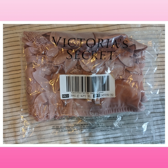 Victoria's Secret Unlined Bralette - Picture 2 of 16